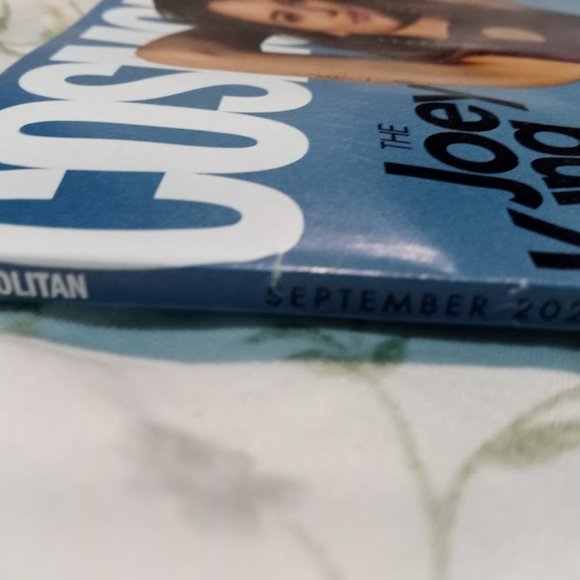 Joey King Cosmopolitan Magazine 2020 - Picture 4 of 4